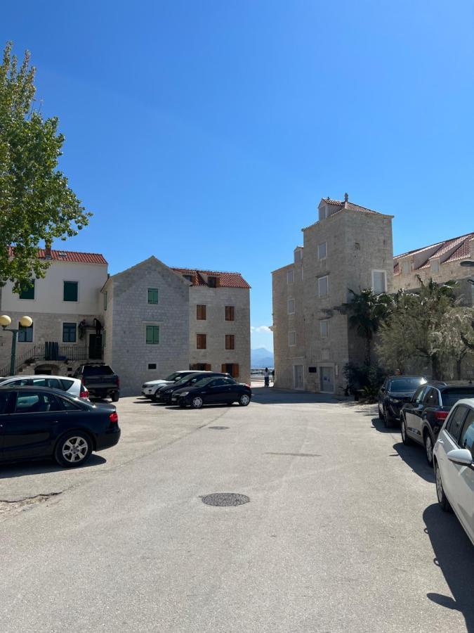 Amaizing Apartment Near Airport Kaštel Štafilić Buitenkant foto
