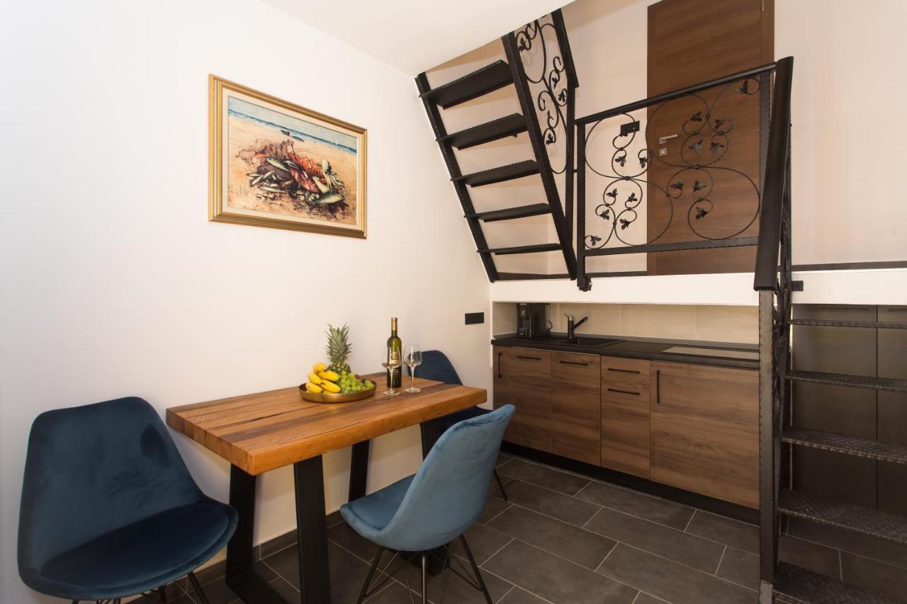 Amaizing Apartment Near Airport Kaštel Štafilić Buitenkant foto