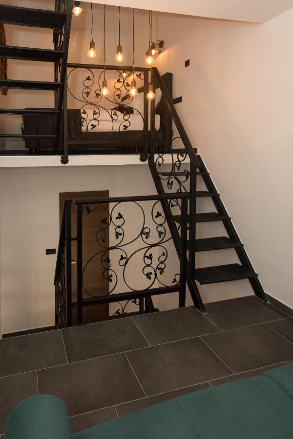Amaizing Apartment Near Airport Kaštel Štafilić Buitenkant foto