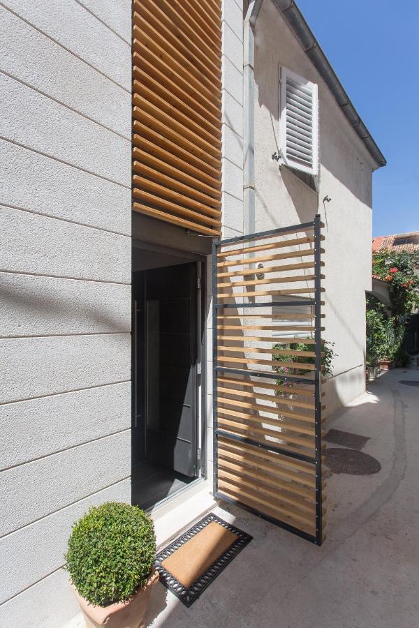 Amaizing Apartment Near Airport Kaštel Štafilić Buitenkant foto