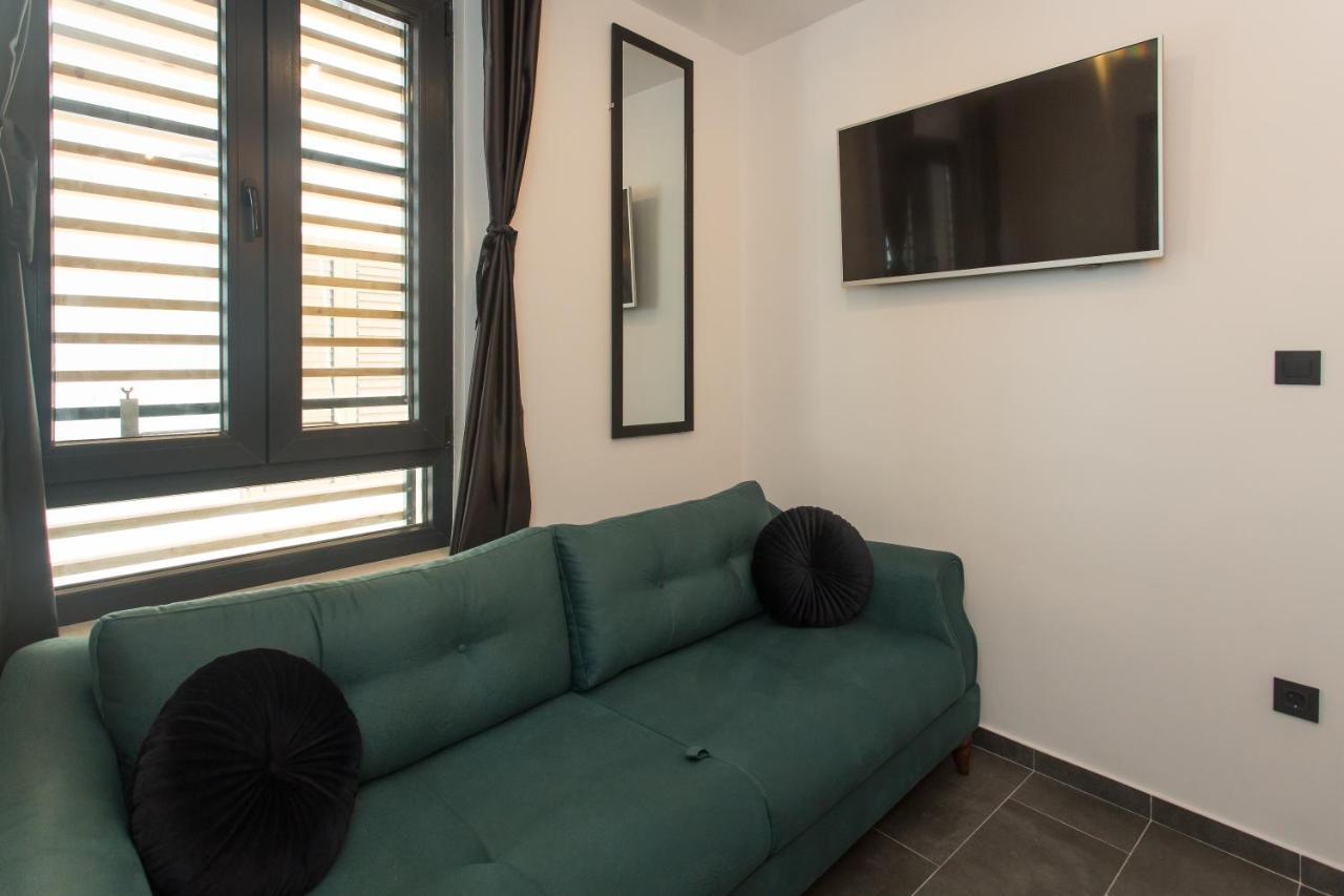 Amaizing Apartment Near Airport Kaštel Štafilić Buitenkant foto